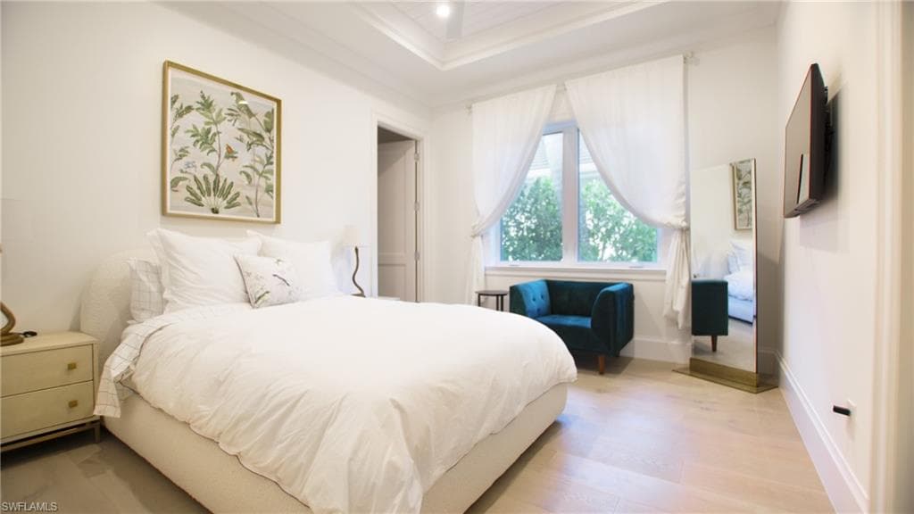 700 Wedge DR, NAPLES FL 34103-13