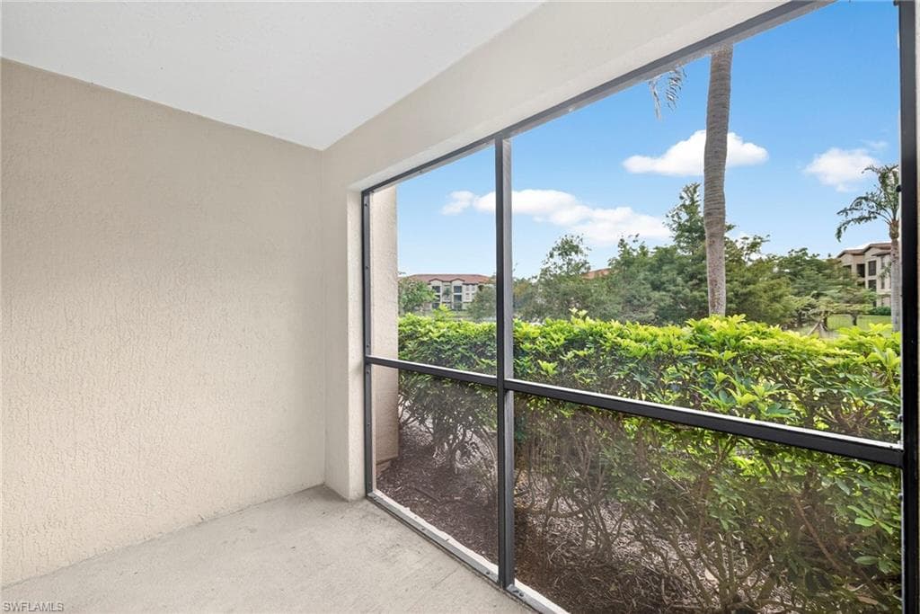 13010 Positano CIR # 108, NAPLES FL 34105-27