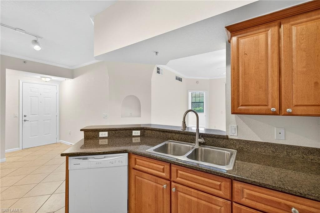 13010 Positano CIR # 108, NAPLES FL 34105-14