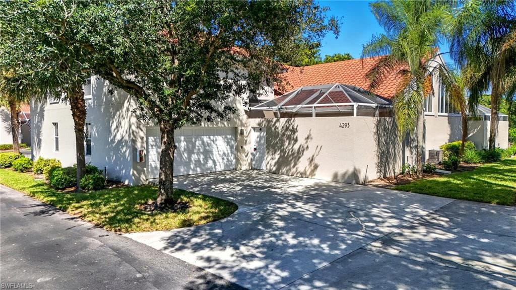 4293 Court LN # 15C, NAPLES FL 34109-2