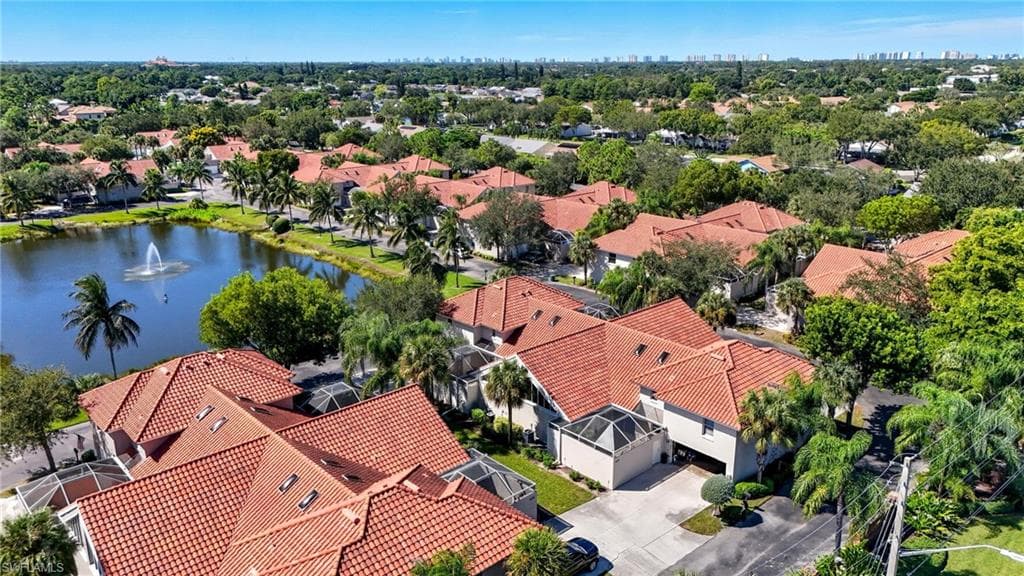 4293 Court LN # 15C, NAPLES FL 34109-35