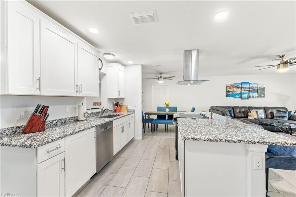 6118 Park RD, FORT MYERS FL 33908-1