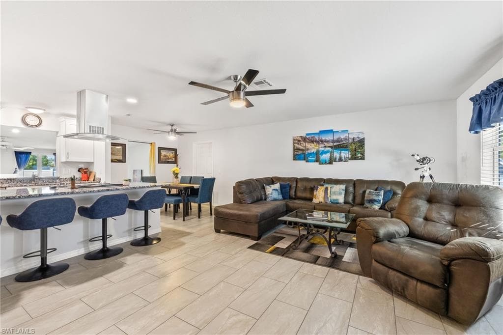 6118 Park RD, FORT MYERS FL 33908-5