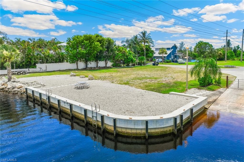 6118 Park RD, FORT MYERS FL 33908-2