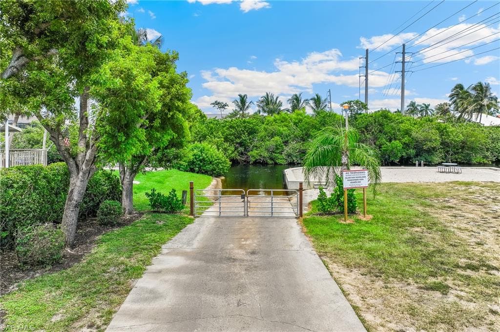 6118 Park RD, FORT MYERS FL 33908-18