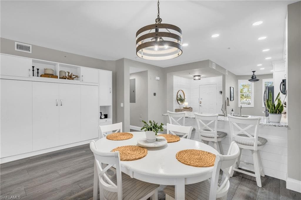 11041 Gulf Reflections DR # 203, FORT MYERS FL 33908-11