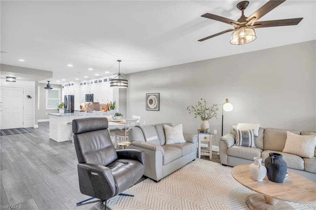 11041 Gulf Reflections DR # 203, FORT MYERS FL 33908-8
