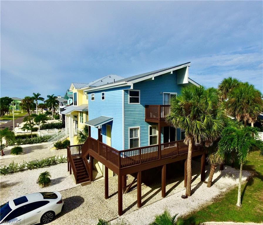 125 Gulfview AVE, FORT MYERS BEACH FL 33931-5