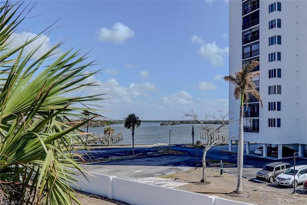 125 Gulfview AVE, FORT MYERS BEACH FL 33931-34