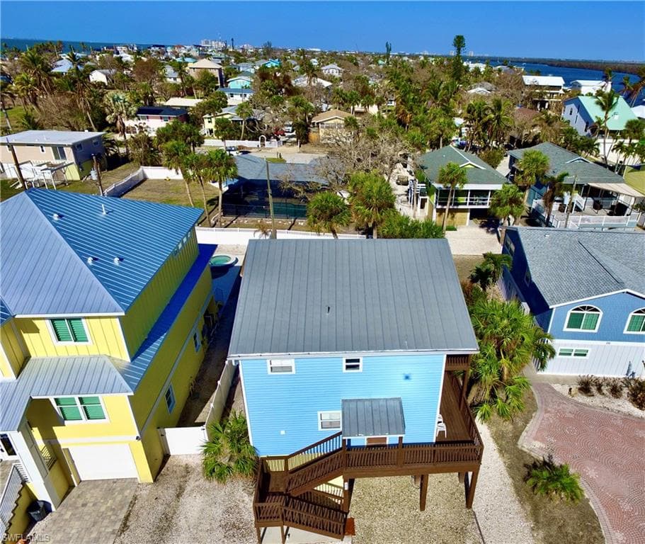 125 Gulfview AVE, FORT MYERS BEACH FL 33931-7