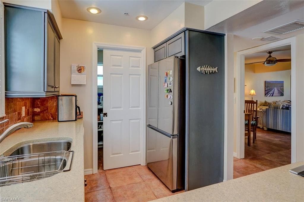 125 Gulfview AVE, FORT MYERS BEACH FL 33931-20