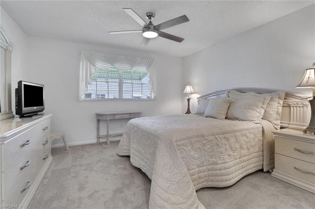 7032 Cedarhurst DR, FORT MYERS FL 33919-15