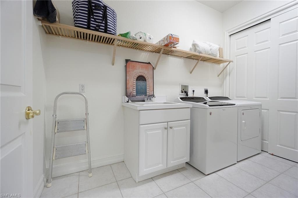 4740 Stratford CT # 1603, NAPLES FL 34105-15