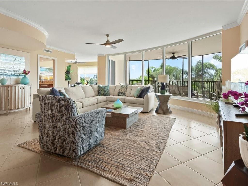 1050 BORGHESE LN 204-3