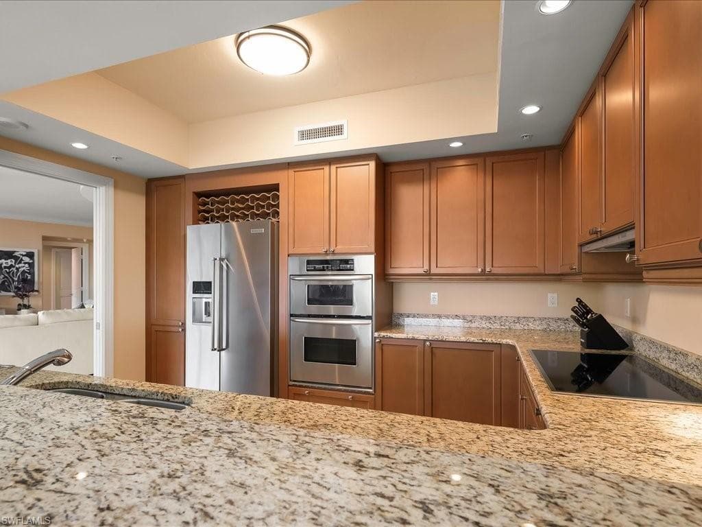 1050 BORGHESE LN 204-14