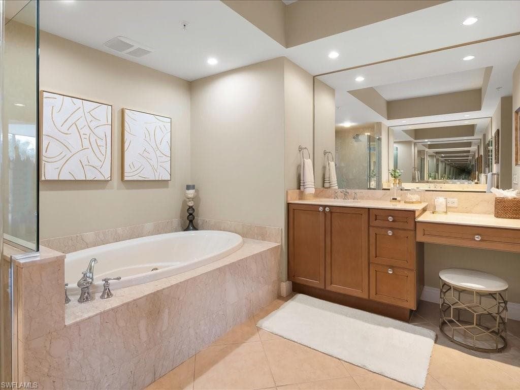1050 BORGHESE LN 204-18