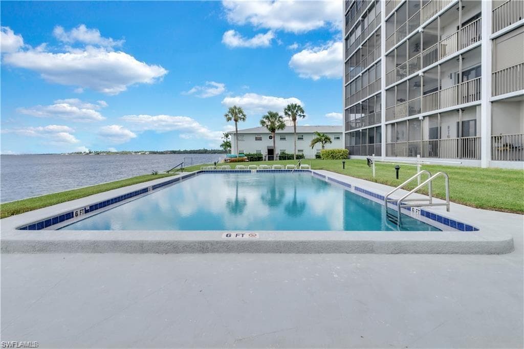 3300 N Key DR # 2C, NORTH FORT MYERS FL 33903-27