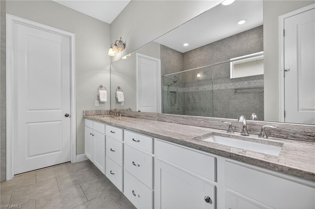 3604 Pilot CIR, NAPLES FL 34120-19