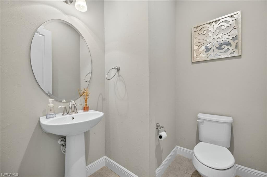 3604 Pilot CIR, NAPLES FL 34120-24