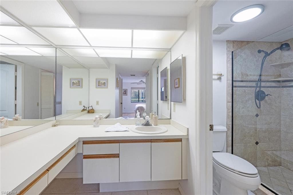 7300 Coventry CT # 606, NAPLES FL 34104-19