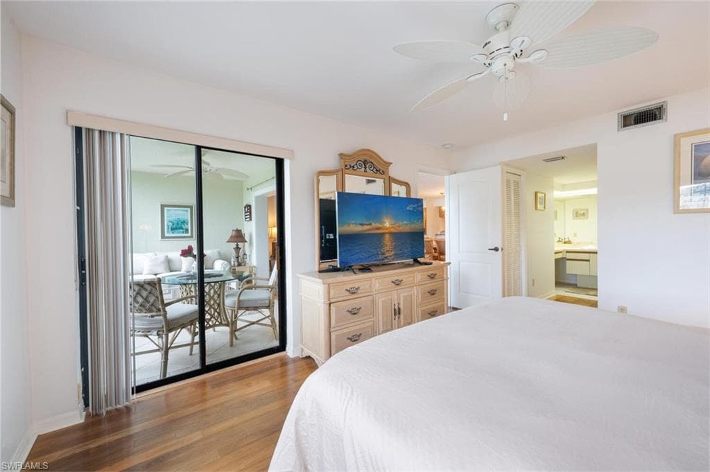 7300 Coventry CT # 606, NAPLES FL 34104-18