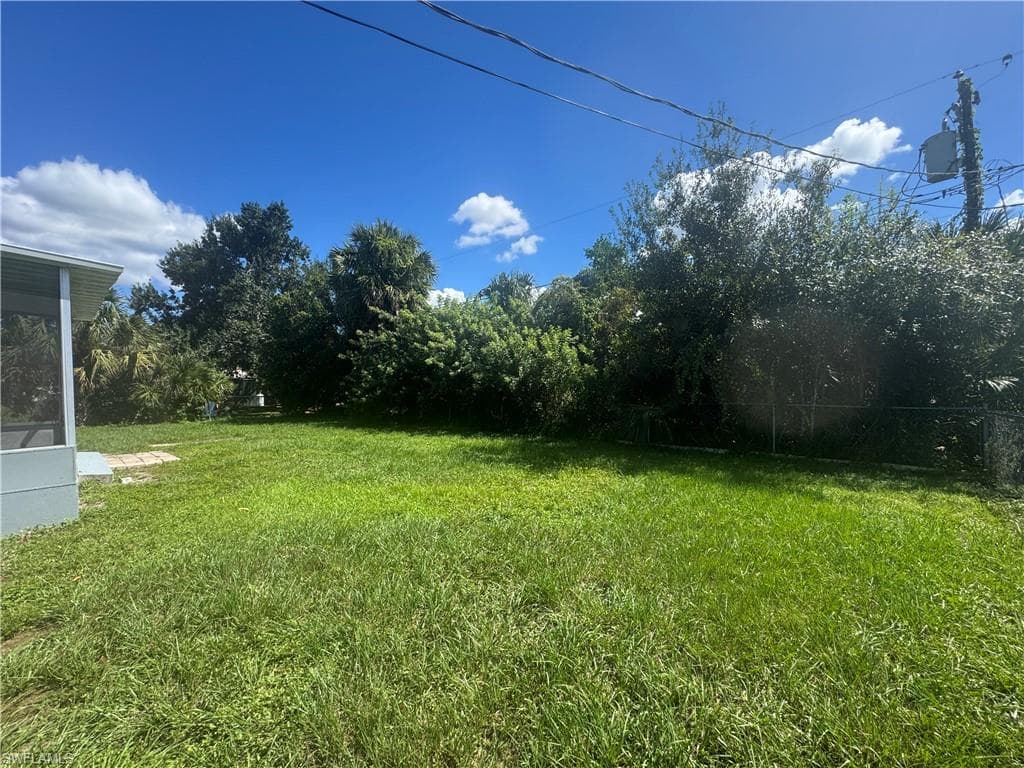 4976 Howard ST, FORT MYERS FL 33905-18