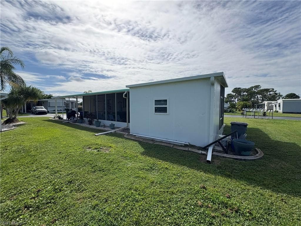 892 Homestead DR, NORTH FORT MYERS FL 33917-5