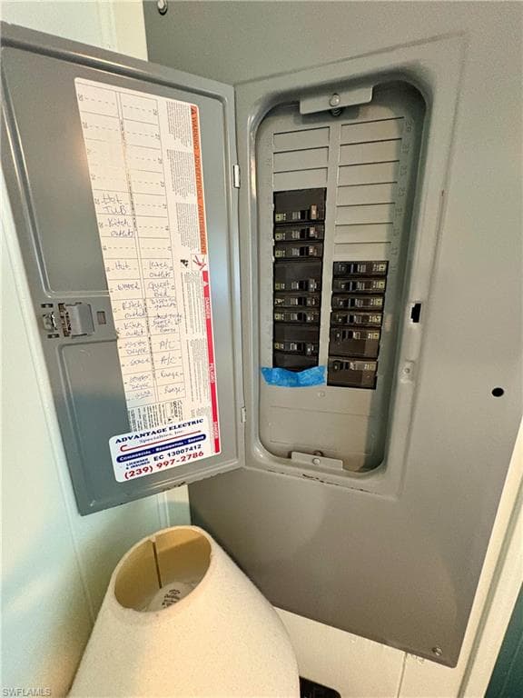 892 Homestead DR, NORTH FORT MYERS FL 33917-38