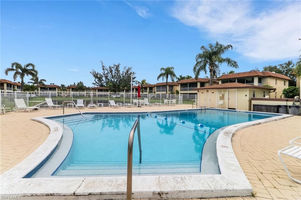 1155 Sandpiper ST # A5, NAPLES FL 34102-14