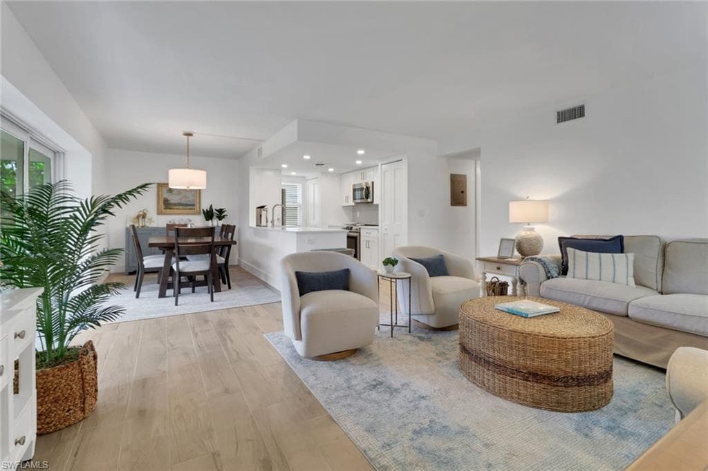 1155 Sandpiper ST # A5, NAPLES FL 34102-3