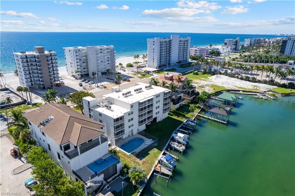 26371 Hickory BLVD # 304, BONITA SPRINGS FL 34134-21