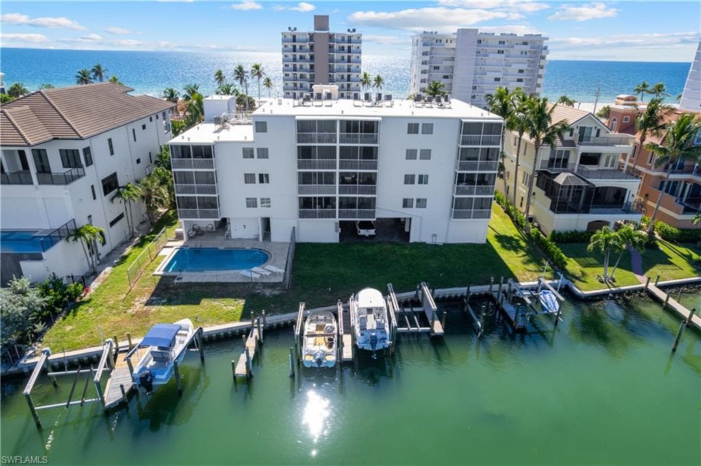 26371 Hickory BLVD # 304, BONITA SPRINGS FL 34134-2