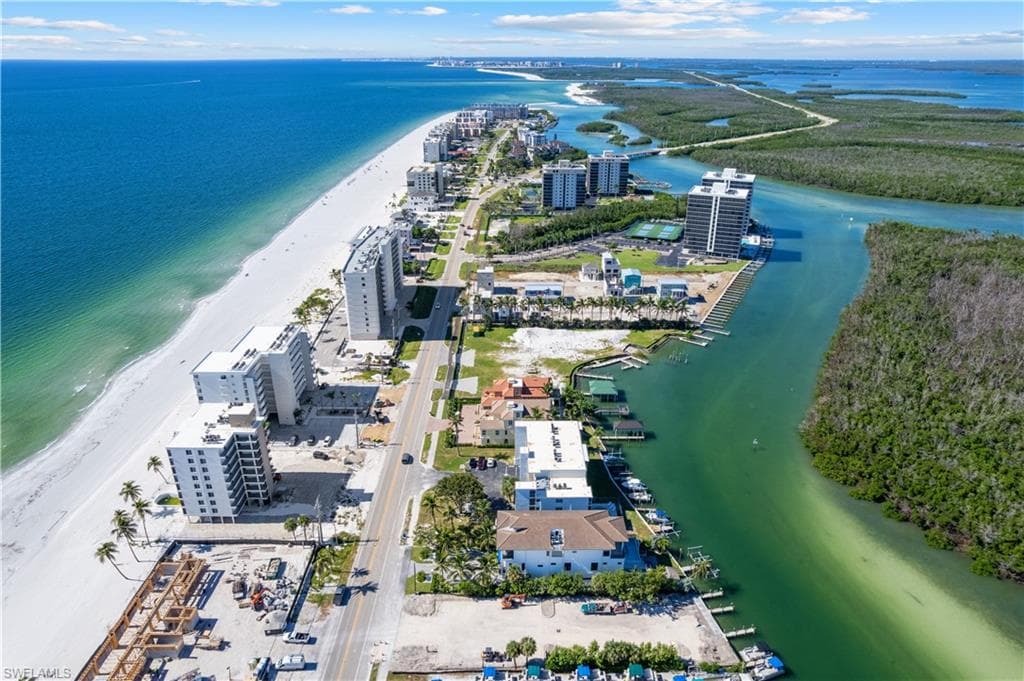 26371 Hickory BLVD # 304, BONITA SPRINGS FL 34134-24