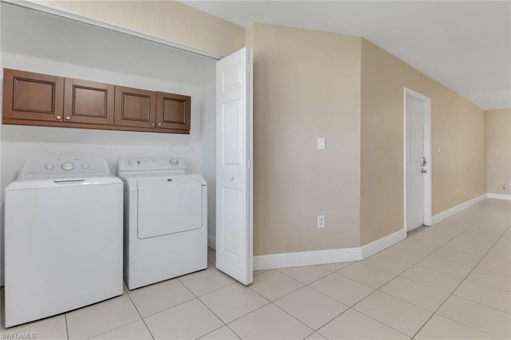 1350 Green Valley CIR # 1503, NAPLES FL 34104-23