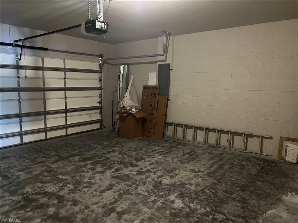 2549 Village Of Entrada ST, CAPE CORAL FL 33909-19