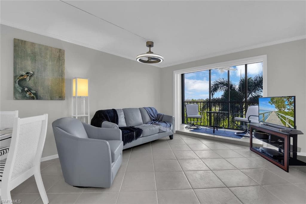 5220 Bonita Beach RD SW 204-1