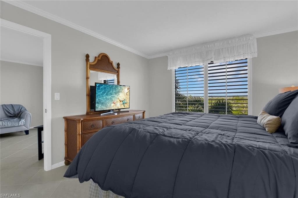 5220 Bonita Beach RD SW 204-11