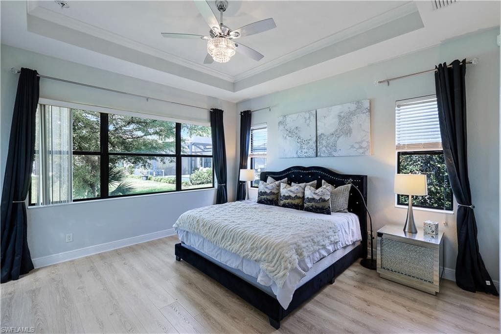 1685 Serrano CIR, NAPLES FL 34105-14