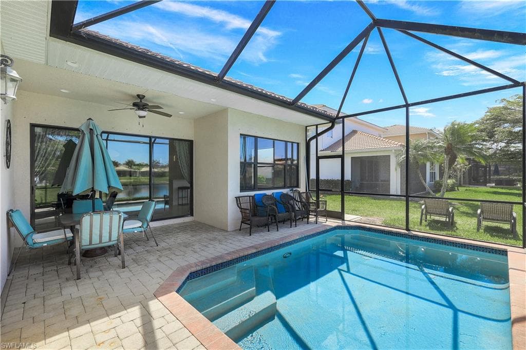 1685 Serrano CIR, NAPLES FL 34105-30