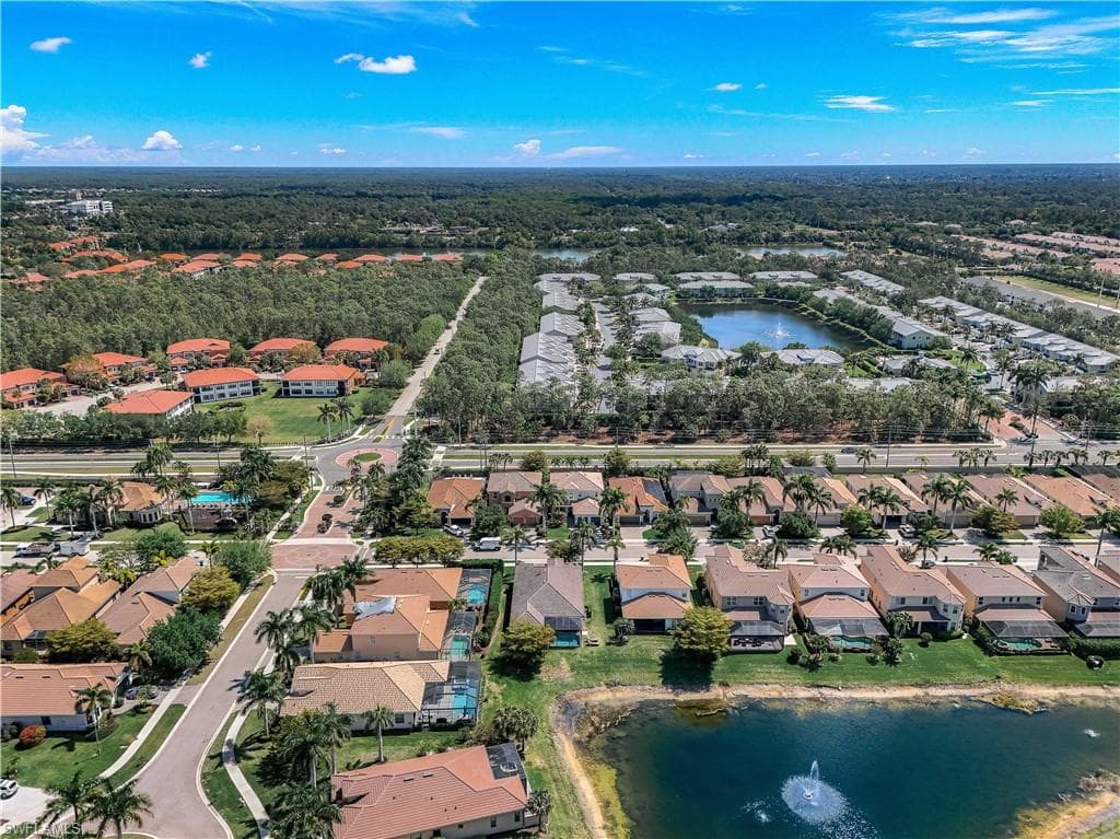 1685 Serrano CIR, NAPLES FL 34105-38