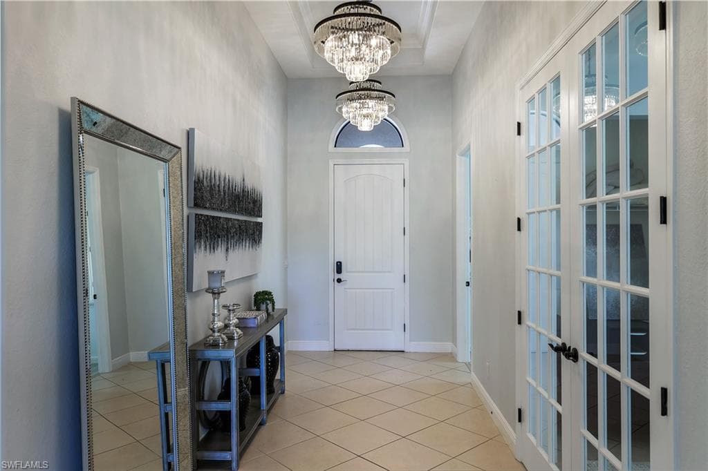 1685 Serrano CIR, NAPLES FL 34105-20