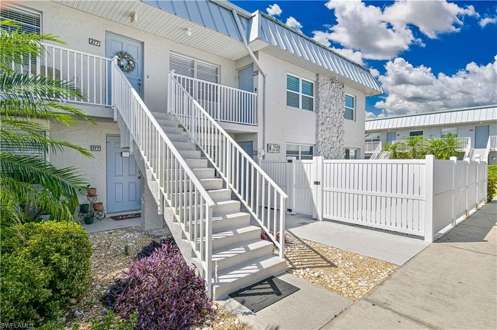 6777 Winkler RD # 278, FORT MYERS FL 33919-1