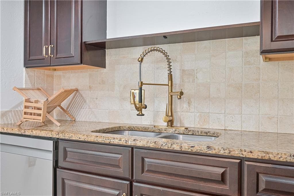 6777 Winkler RD # 278, FORT MYERS FL 33919-2