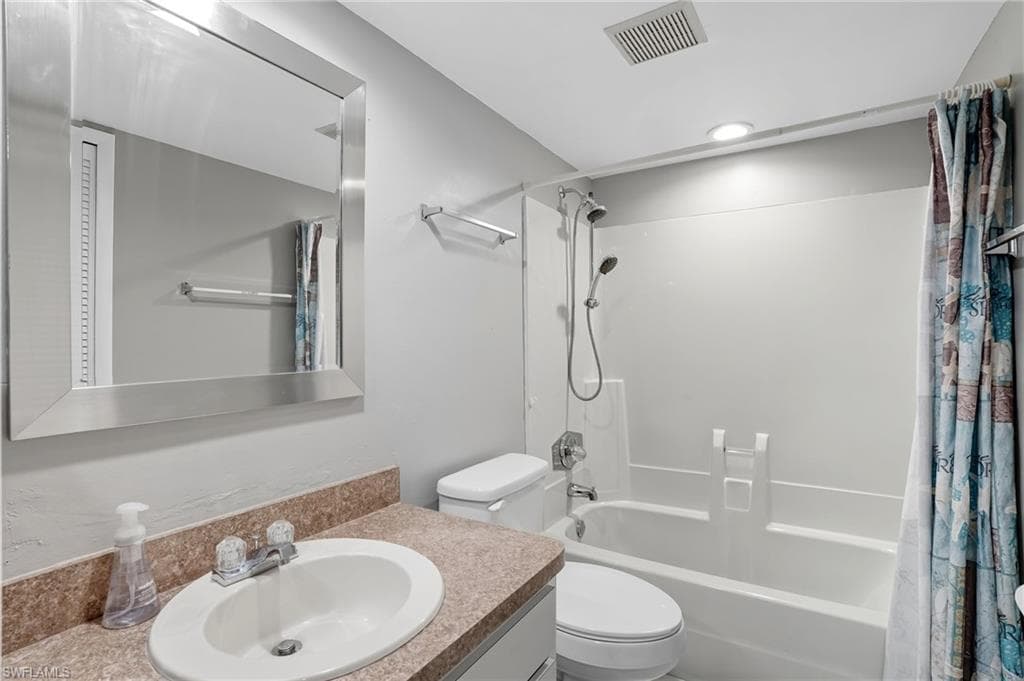 1203 SW 48th TER 202-26