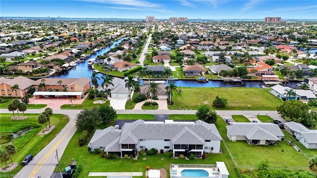 1203 SW 48th TER 202-36