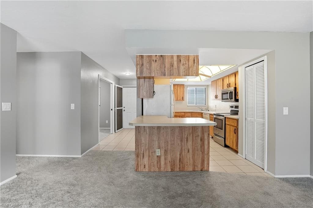 1203 SW 48th TER 202-10