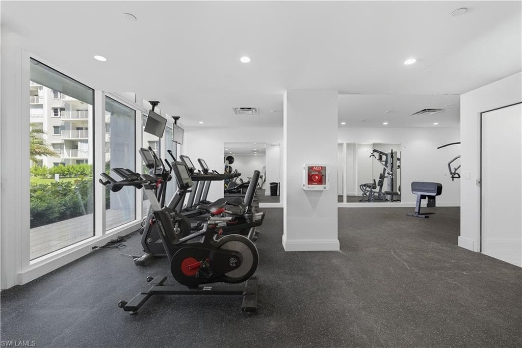 3443 Gulf Shore BLVD N # 711, NAPLES FL 34103-26