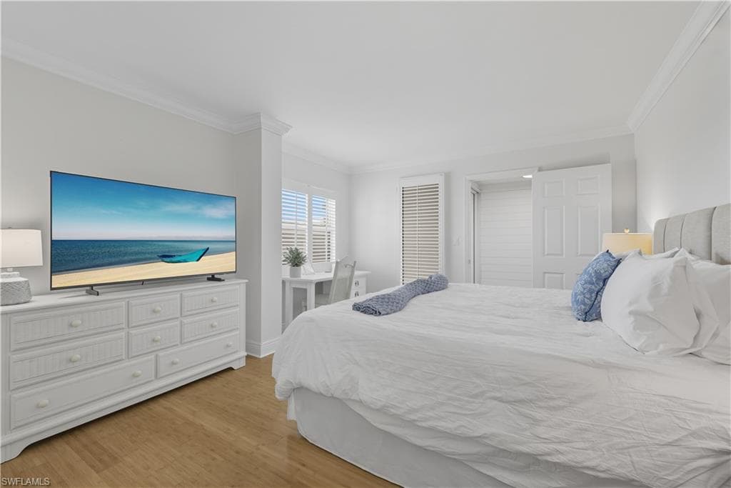 3443 Gulf Shore BLVD N # 711, NAPLES FL 34103-16