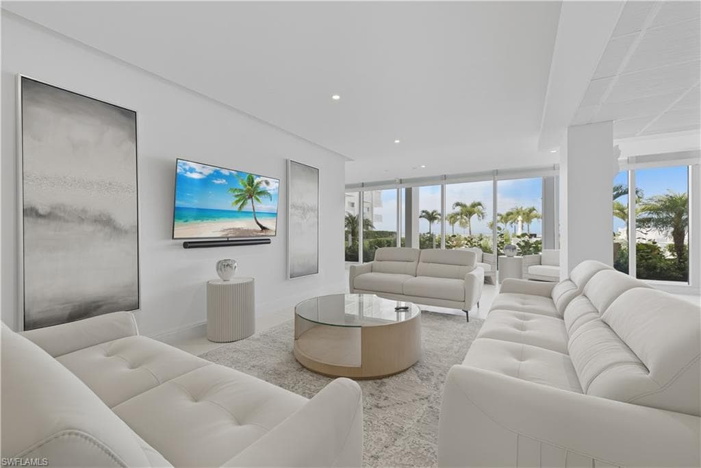 3443 Gulf Shore BLVD N # 711, NAPLES FL 34103-27