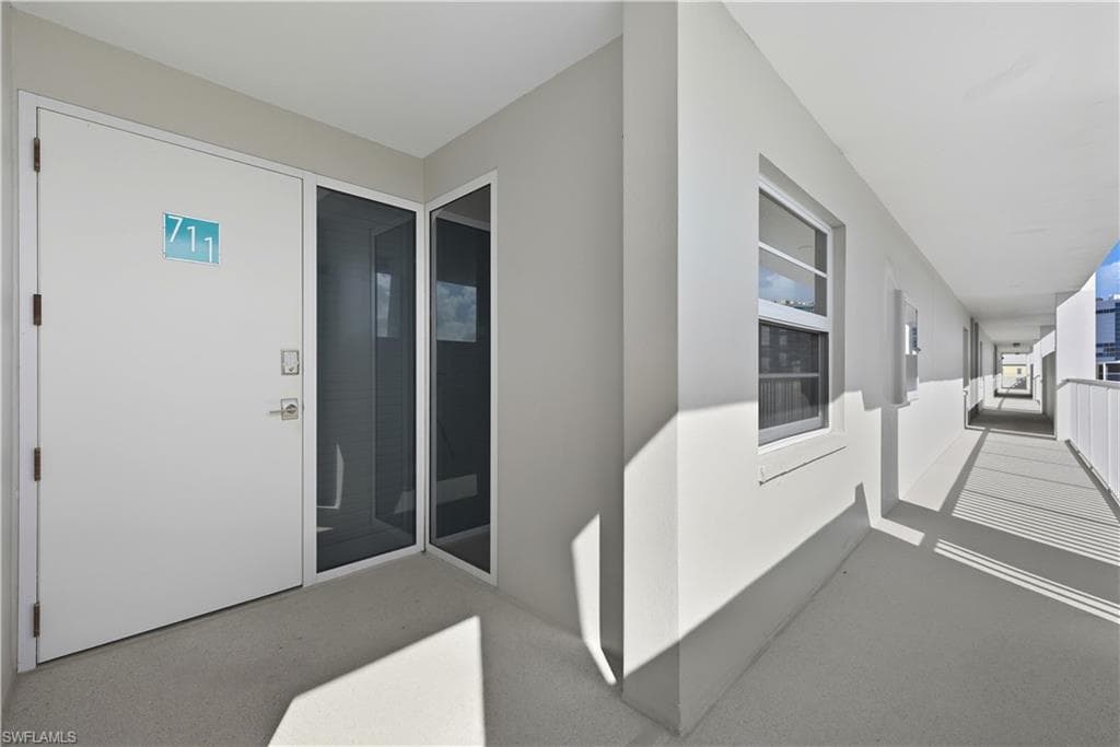 3443 Gulf Shore BLVD N # 711, NAPLES FL 34103-19